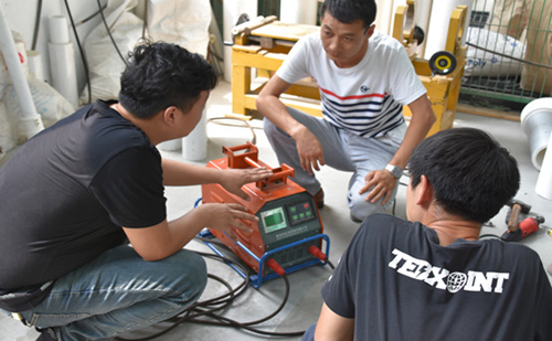 興紀(jì)龍PE-RT電熔機